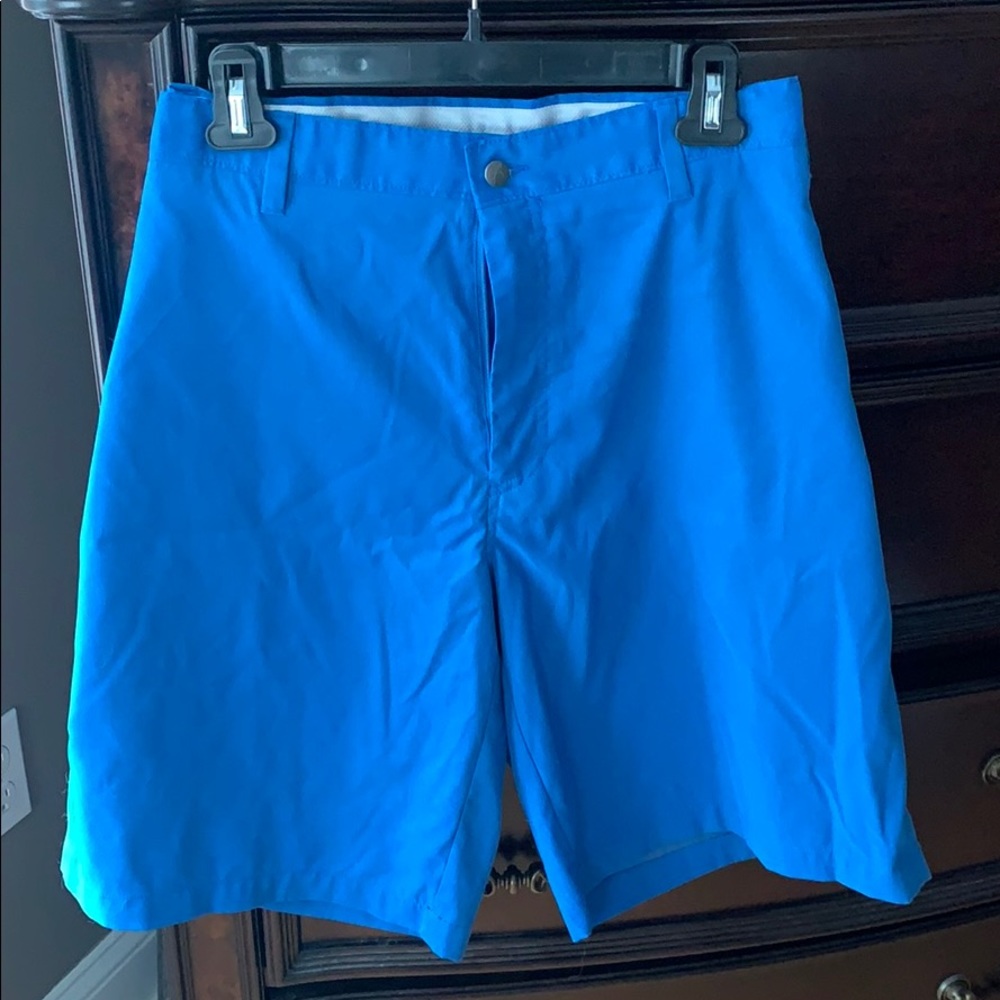 Men’s Callaway blue golf shorts size 40 waist